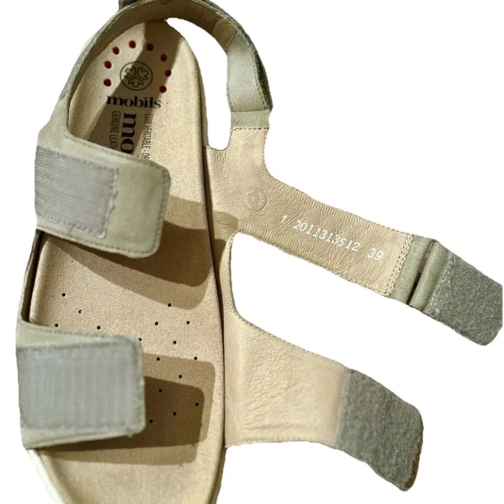 MEPHISTO BRITANY SANDALS - LIGHT KHAKI LIAM - SIZE 8.5 (EURO 39)
